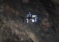 S robotickými drony do podzemí Moravského krasu